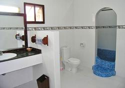 Arabian Nights Hotel - Zanzibar. Bathroom.